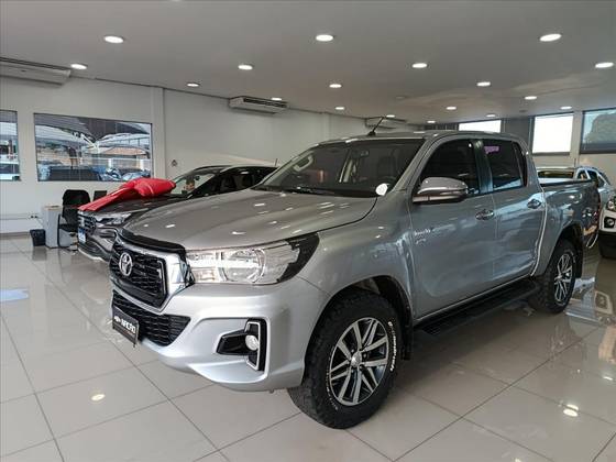 TOYOTA HILUX 2.7 SRV 4X4 CD 16V FLEX 4P AUTOMÁTICO TOYOTA HILUX 2.7 SRV 4X4 CD 16V FLEX 4P AUTOMÁTICO